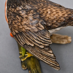 Бисквит! Коллекционная Фарфоровая статуэтка «Птица - Певчий дрозд» KAISER Porzellan Германия - 1979 год.