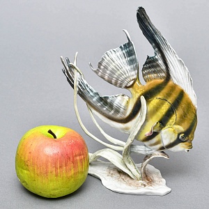 Коллекционная статуэтка «РЫБКА. Плывущая Скалярия», Фарфор ROSENTHAL Германия - 1938 год.