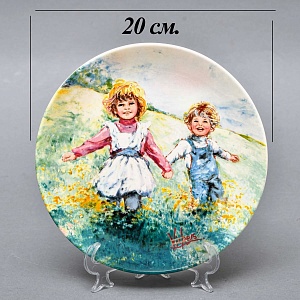 Коллекционная Фарфоровая тарелка «Детство. Дети на лугу», Wedgwood Англия - 1982 год. 