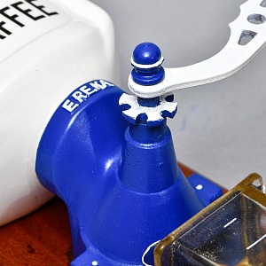 Старинная Настенная Ручная Механическая Кофемолка EREKA, Германия 50-е гг. ХХ века.