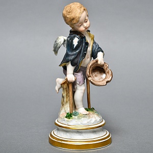 Антикварная Фарфоровая статуэтка «Купидон в образе нищего», Meissen Германия, начало ХХ века. 