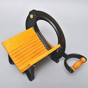 Винтажная Ручная Механическая Хлеборезка - Слайсер - Нож, RAADVAD Дания, середина ХХ века.