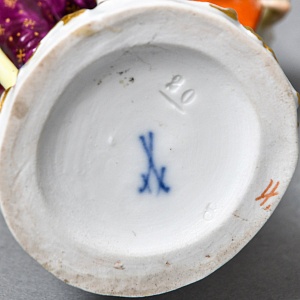 Антикварная Фарфоровая Статуэтка «Придворный садовник», Meissen, Германия, конец XIX — начало XX века.