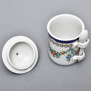 Фарфоровый Соусник с крышкой, блюдцем и ложечкой, Giulia Mangani Италия, вторая половина ХХ века.