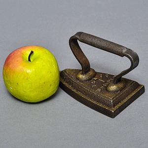 Антикварный Коллекционный Манжетный Чугунный Утюг Англия, конец ХIХ века.