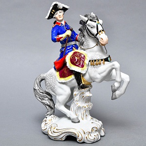 Антикварная Фарфоровая статуэтка «Старый Фриц. Король Пруссии Фридрих II на коне», SITZENDORF Германия.