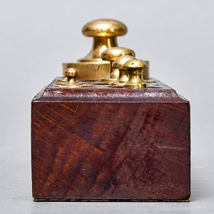 Набор Гирь для Аптекарских или Кухонных Весов от 1 гр. до 500 гр. Англия начало ХХ века.