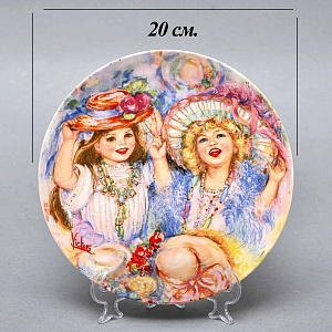 Коллекционная Фарфоровая тарелка «Детство. Девочки и шляпки», Wedgwood Англия - 1982 год.