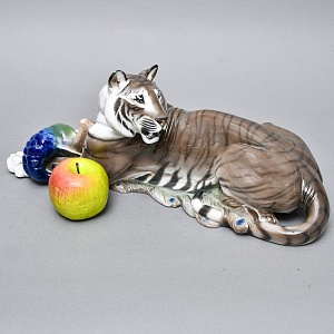 Большая! Авторская Фарфоровая статуэтка «Тигр с павлином», ROSENTHAL Германия, 1919 - 1934 годы. 