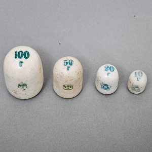 Редкость! Антикварный Набор фарфоровых гирь разновесов (100-50-20-10гр.) - СССР - 20 гг.