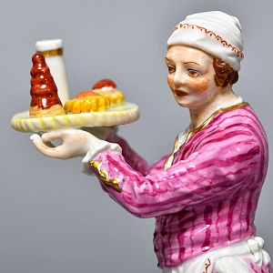 Антикварная Фарфоровая статуэтка «Официант», Мейсен / Meissen Германия, начало ХХ века. 