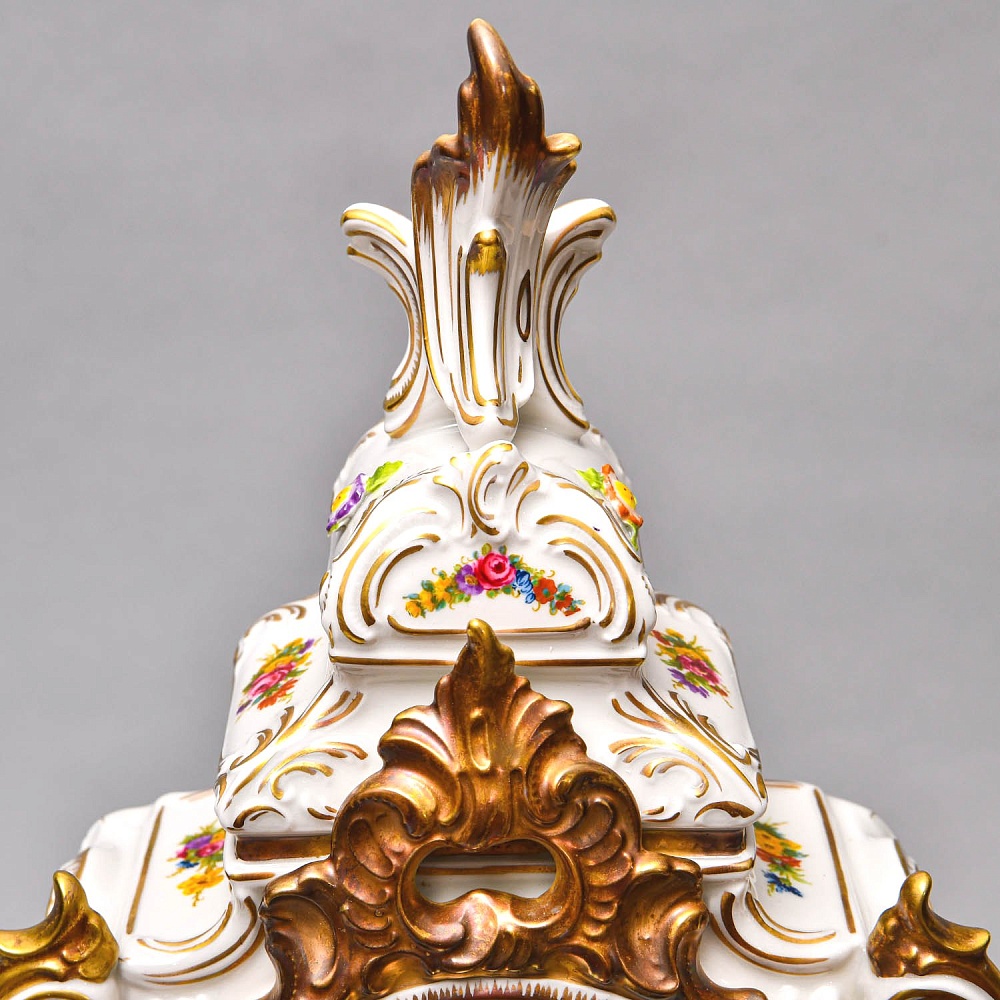 Большие Каминные Механические Фарфоровые Часы с боем «Букет из Роз», Franz Hermle & Sohn Германия 50 гг.