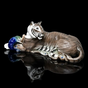 Большая! Авторская Фарфоровая статуэтка «Тигр с павлином», ROSENTHAL Германия, 1919 - 1934 годы. 