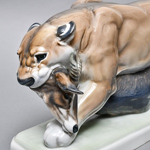 Большая! Авторская Фарфоровая статуэтка «ПУМА С ДОБЫЧЕЙ», ROSENTHAL Германия - 1938 год. 