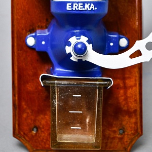 Старинная Настенная Ручная Механическая Кофемолка EREKA, Германия 50-е гг. ХХ века.