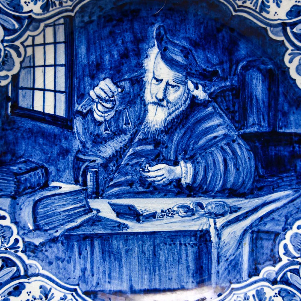 Коллекционная Тарелка - Настенное Блюдо «Ювелир - Весовщик золота», DELFTs  Голландия - первая половина ХХ века. 