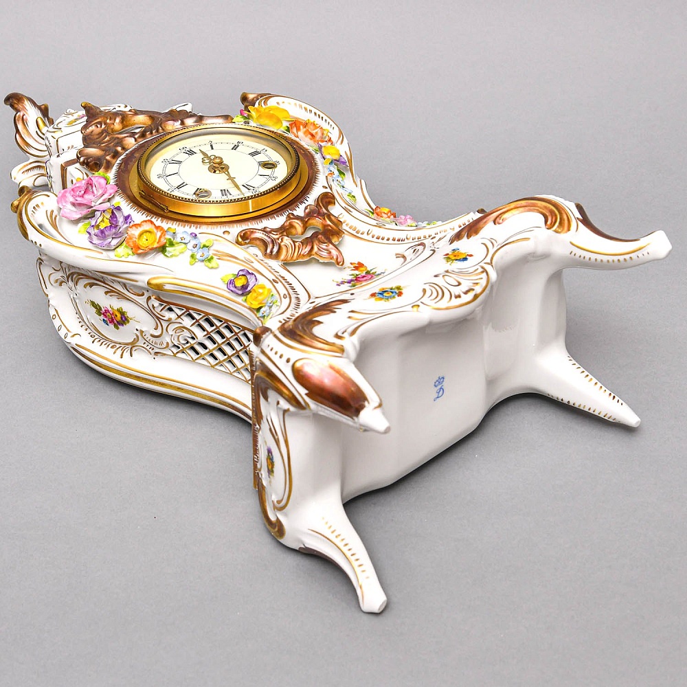 Большие Каминные Механические Фарфоровые Часы с боем «Букет из Роз», Franz Hermle & Sohn Германия 50 гг.