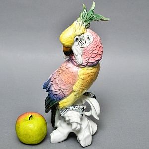 Большая Фарфоровая Статуэтка Птицы «Розовый Какаду» Н-36 см., Karl Ens Германия, первая половина ХХ века.