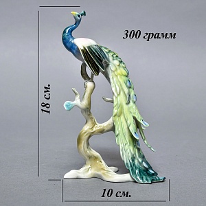 Коллекционная Фарфоровая статуэтка «Птица. Павлин на ветке», Kaiser Германия, середина ХХ века. 