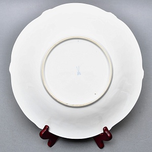 Коллекционное Блюдо - Тарелка «ЦВЕТЫ И ЛИСТЬЯ», Фарфор MEISSEN Германия, первая половина ХХ века. 