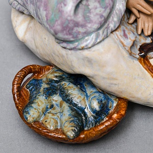 Коллекционная Фарфоровая статуэтка «Мальчик - продавец рыбы» серия Грес, Lladro Испания.