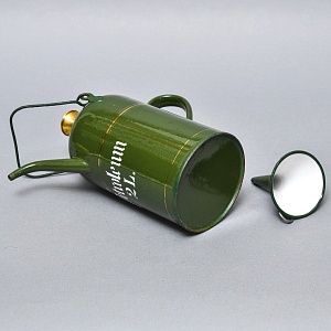 Антикварная Канистра для бензина с воронкой - Эмалированный Бидон на 2 литра, Германия начало ХХ века.