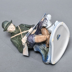 Коллекционная Фарфоровая статуэтка «Охотник  с собакой», Royal Copenhagen Дания, 1992 - 1999 годы. 