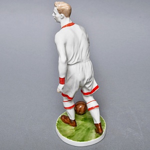 Большая Коллекционная Авторская Статуэтка «Футболист СПАРТАК», фарфор, ЛФЗ СССР -1989 год.