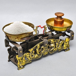 Редкость! Антикварные Чугунные Кухонные Весы на 3 кг., Варшава, Польша-1925 год.