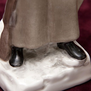 Агитационная Фарфоровая Статуэтка «Пограничник», ЛФЗ СССР -1930-е годы ХХ века.