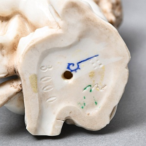 Антикварная статуэтка - салфетница «Путти с кульком», Фарфор Dressel & Kister Passau Германия.