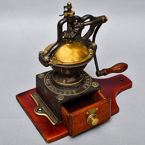 Старинная Ручная Механическая Кофемолка - Мельница PEUGEOT, Франция начало ХХ века. 